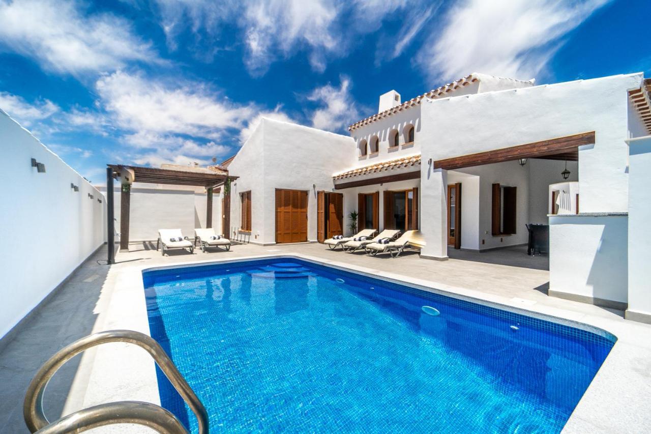 Three Bedroom Luxury Villa El Valle Golf Resort Banos y Mendigo Dış mekan fotoğraf