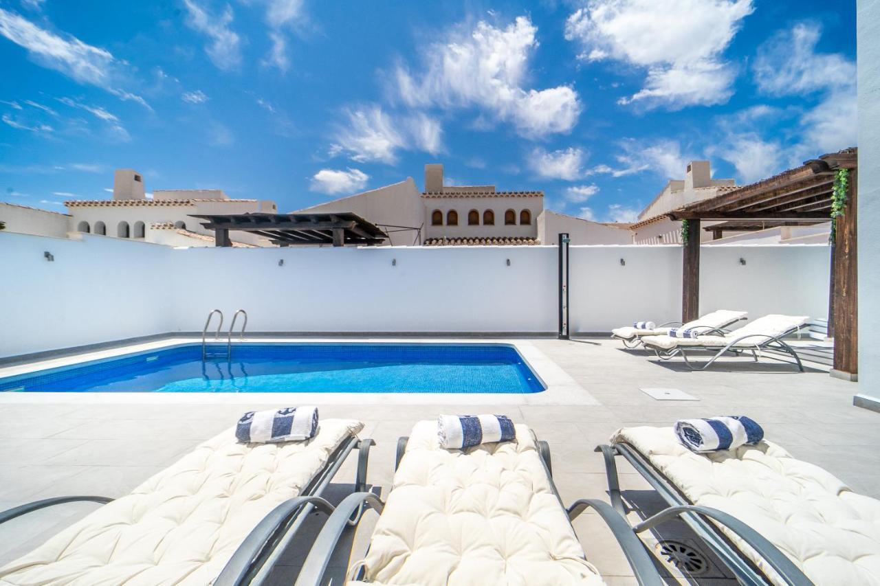 Three Bedroom Luxury Villa El Valle Golf Resort Banos y Mendigo Dış mekan fotoğraf